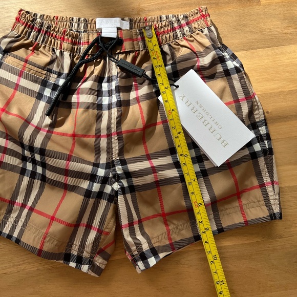 NWT Burberry boy's swim trunks - Picture 5 of 9